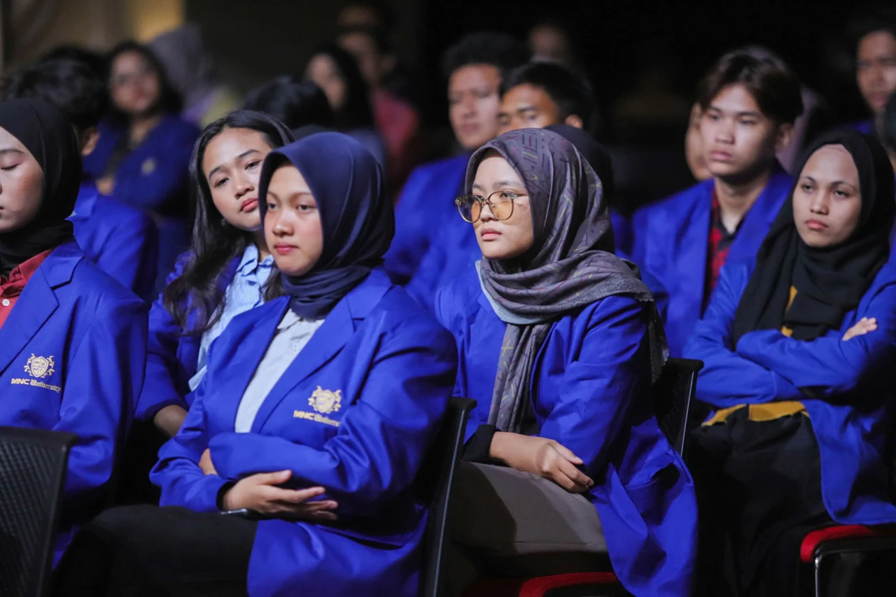 MNC University Gelar...