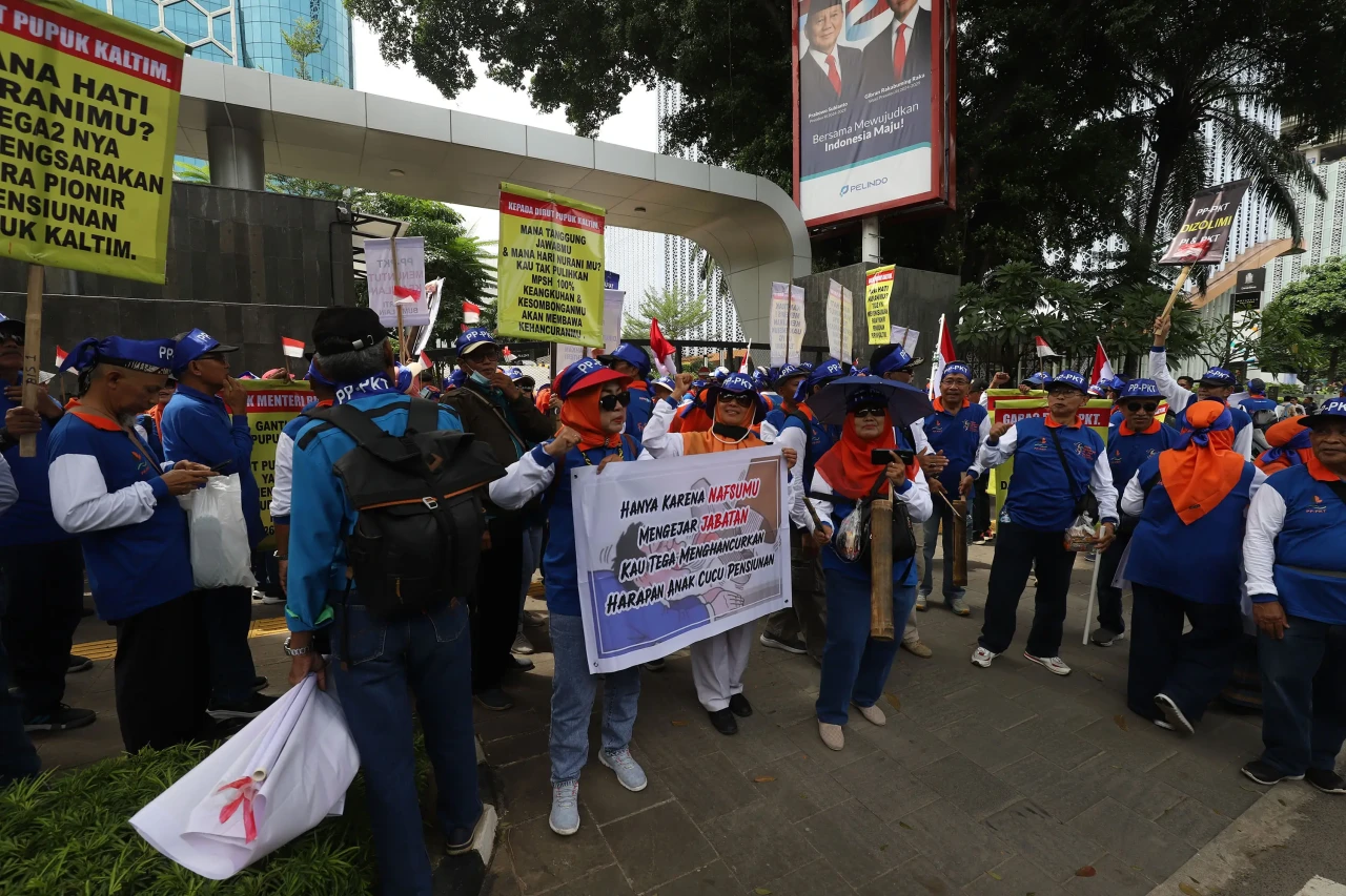 Ratusan Pensiunan Pegawai...