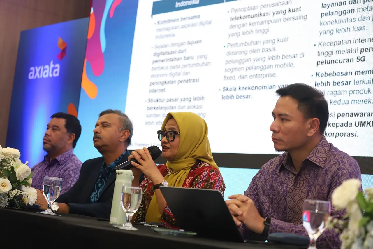 XL Axiata dan Smartfren...