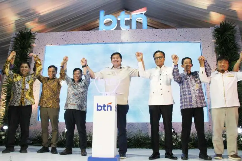 Dua Bulan Pemerintahan...