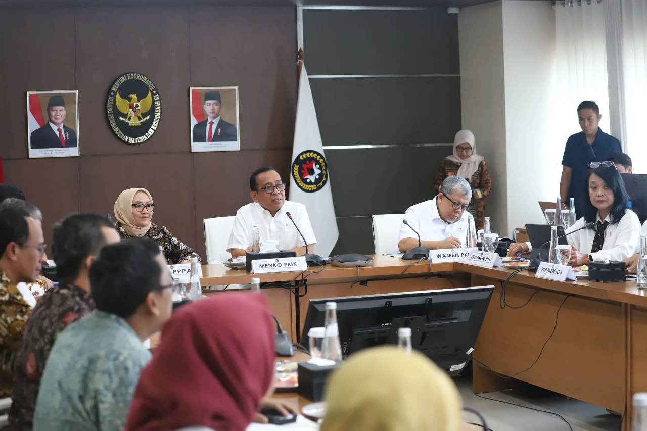 Menko PMK Siapkan Rumah...