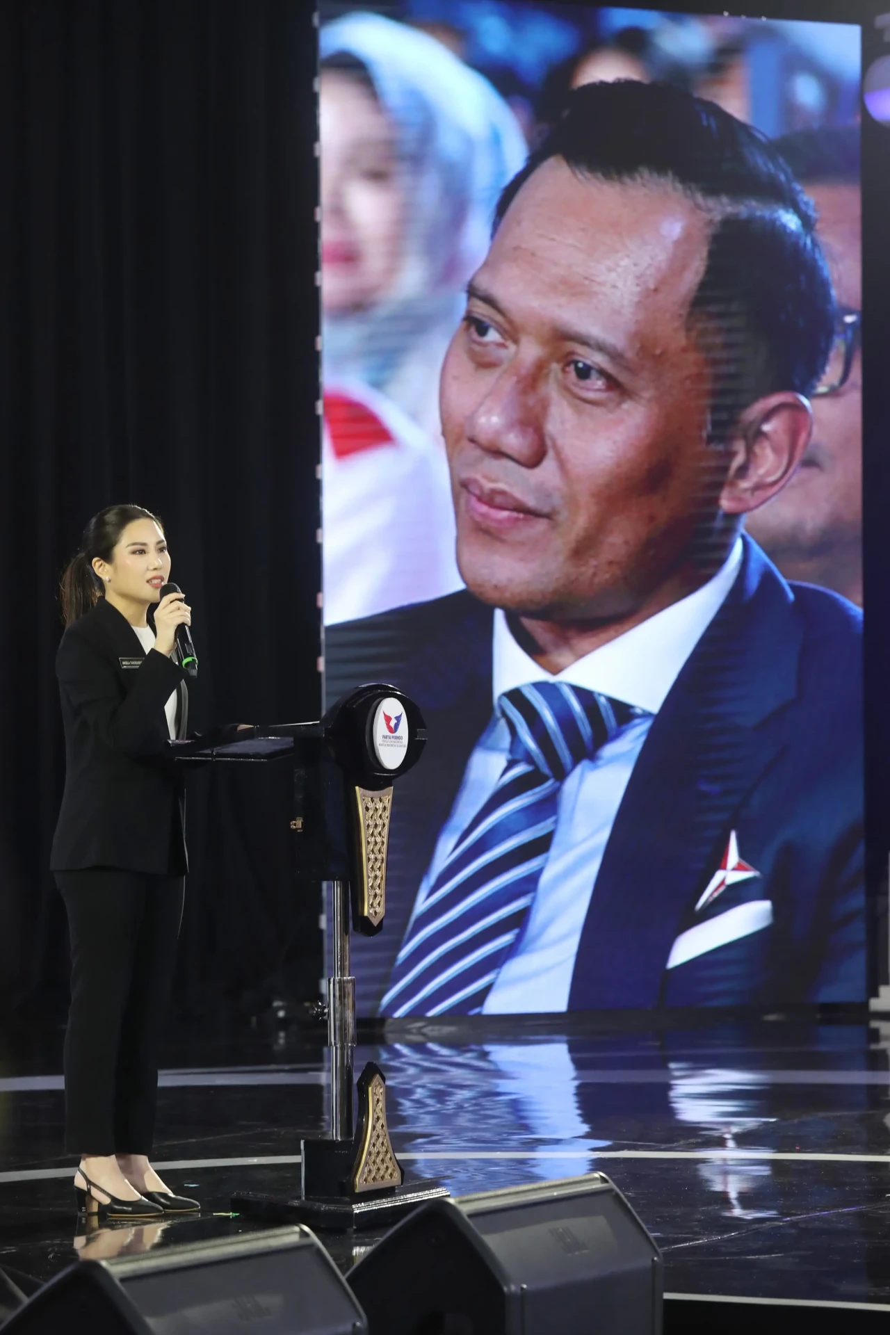 Angela Tanoesoedibjo...
