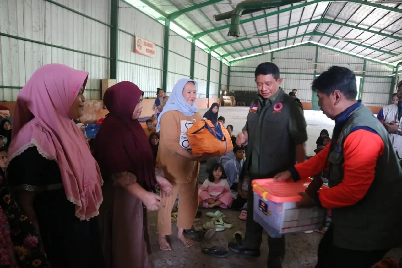 Kepala BNPB Sambangi...