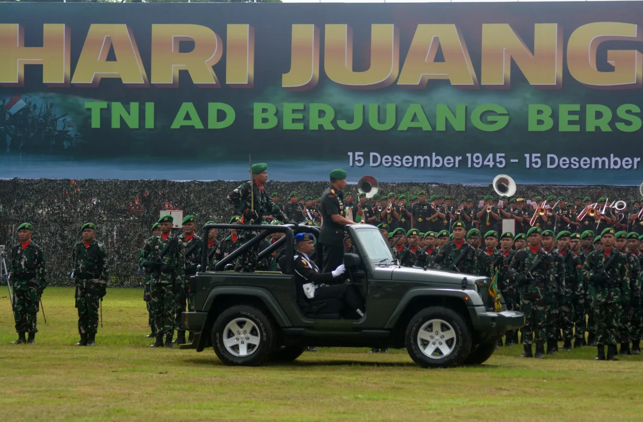 Kemeriahan Peringatan...