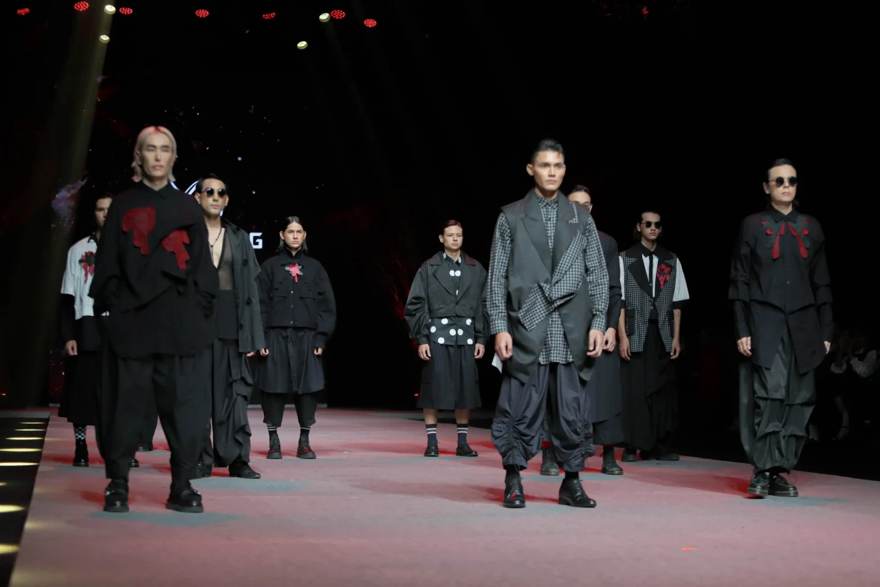 Peragaan Busana Spotlight...