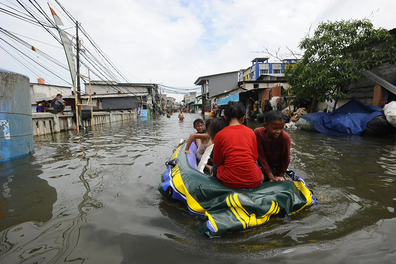 Banjir Rob 1,4 Meter...