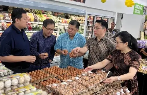 Hypermart Resmikan Gerai...