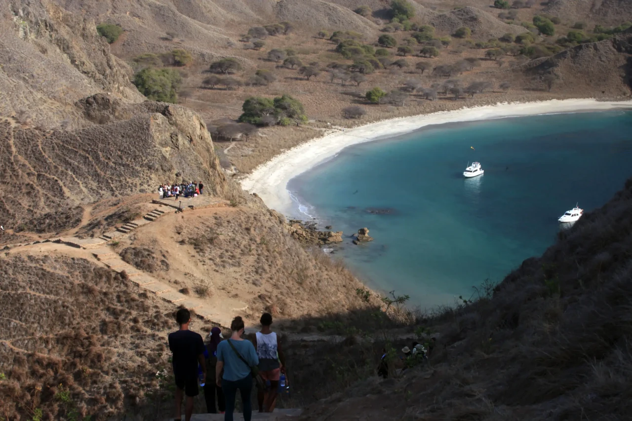Jejak Keindahan Pulau...