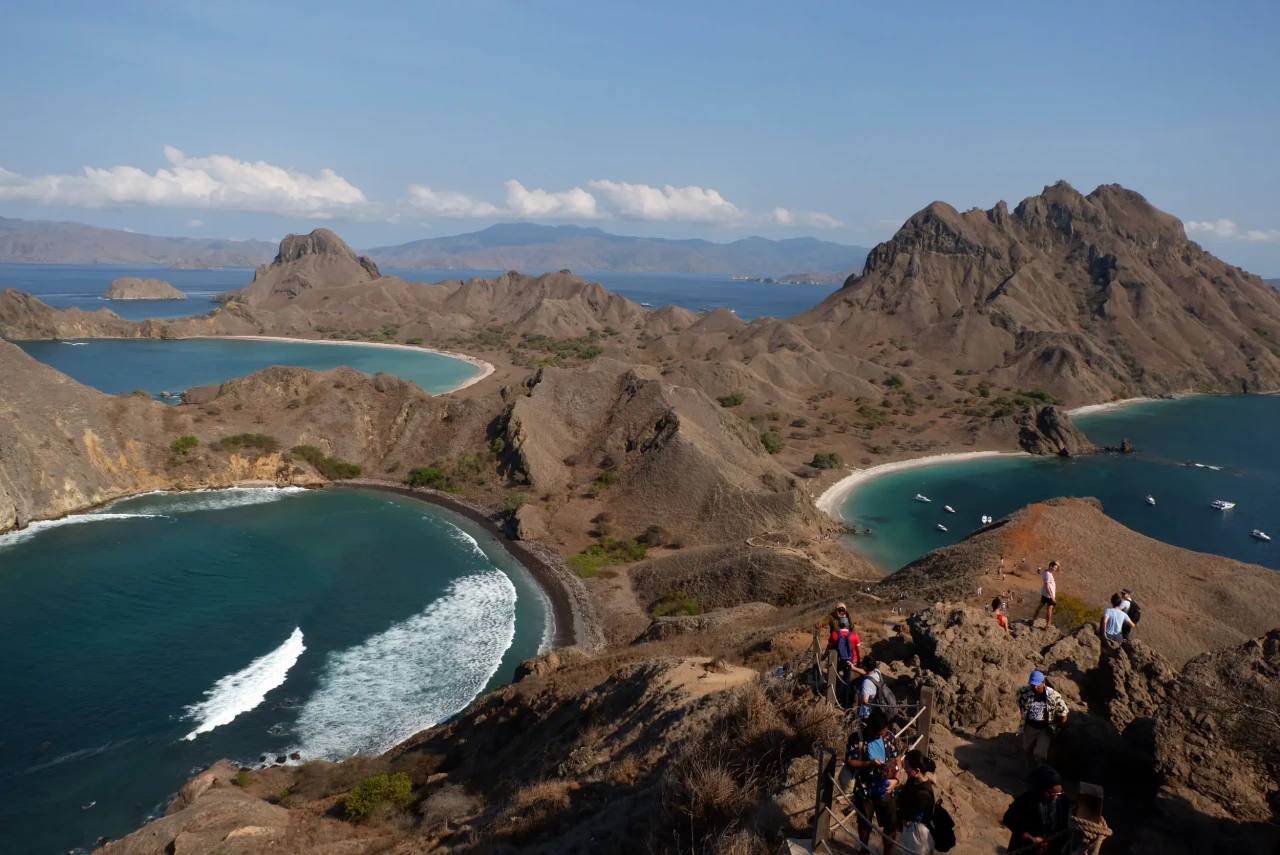 Jejak Keindahan Pulau...