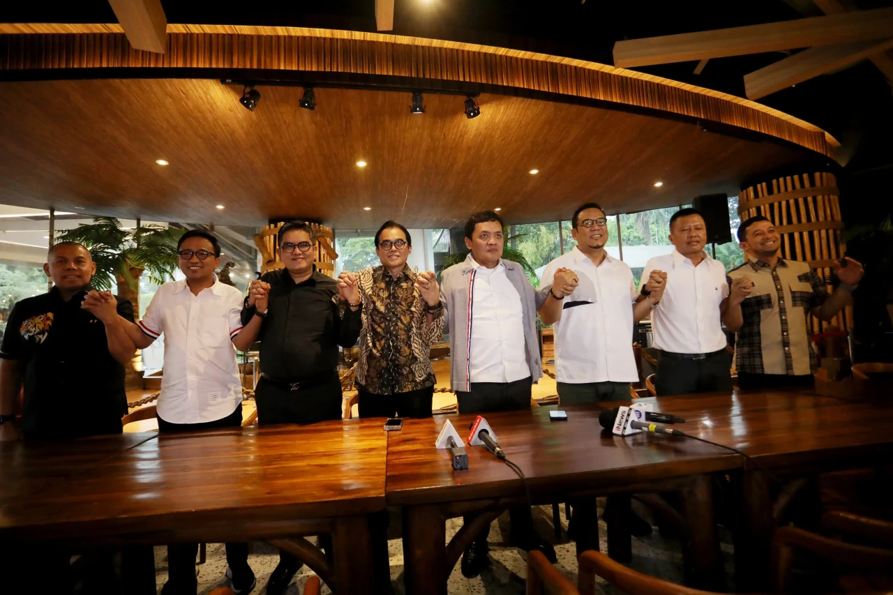 Konferensi Pers Dewan...