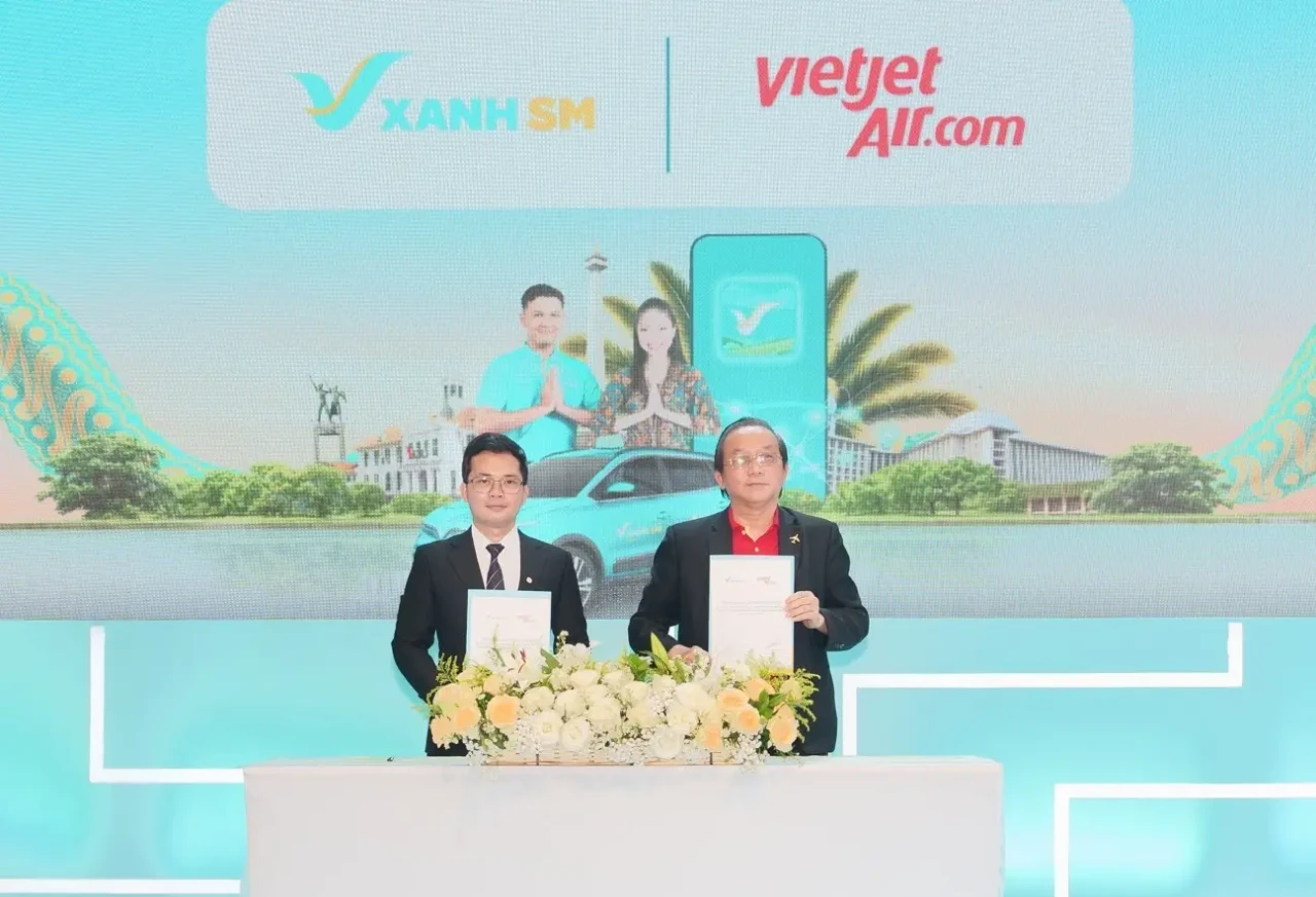 Vietjet dan Xanh SM...