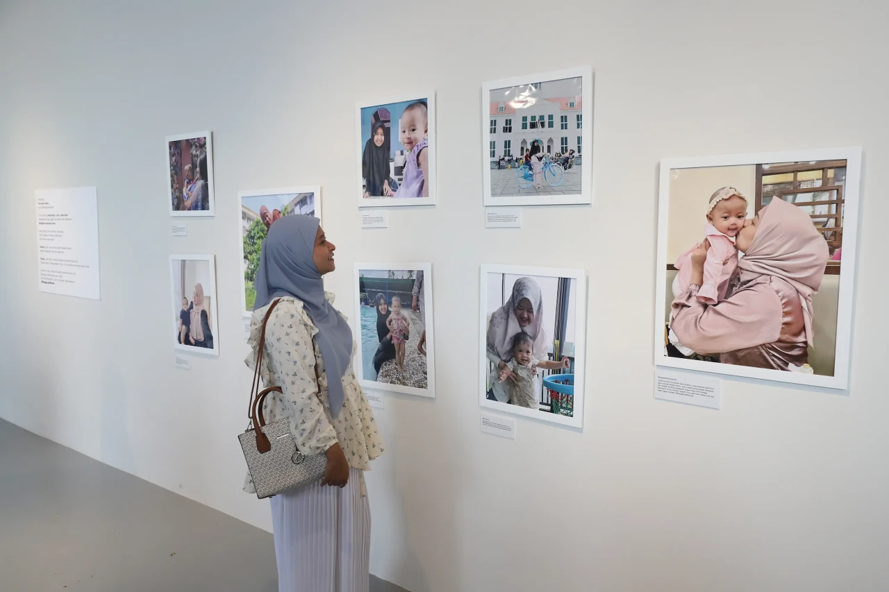 Pameran Foto Memperingati...