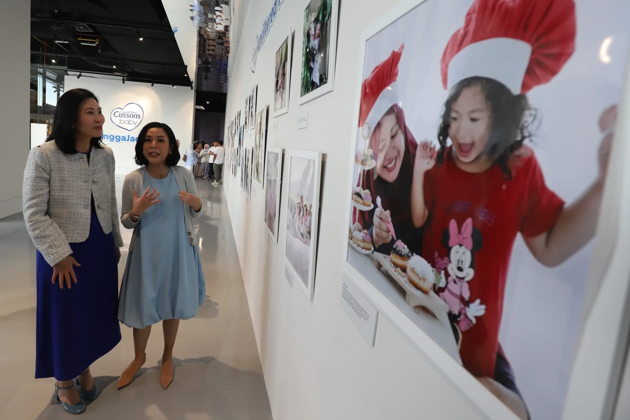 Pameran Foto Memperingati...