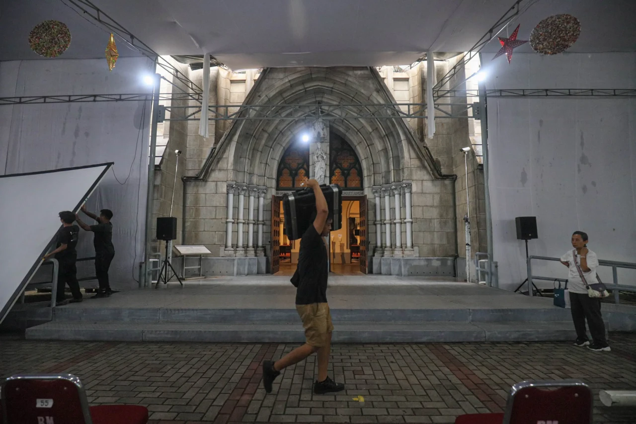 Gereja Katedral Bersolek...