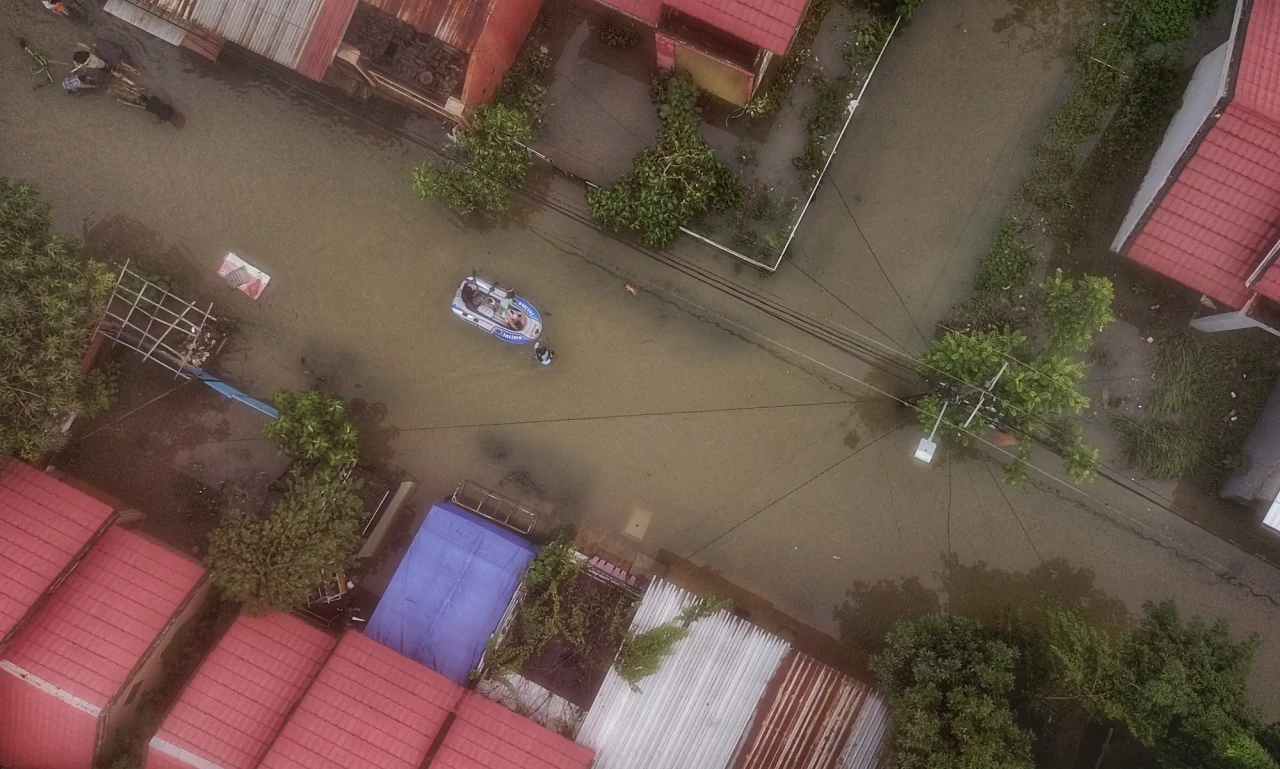 Banjir Rendam Tiga Kecamatan...