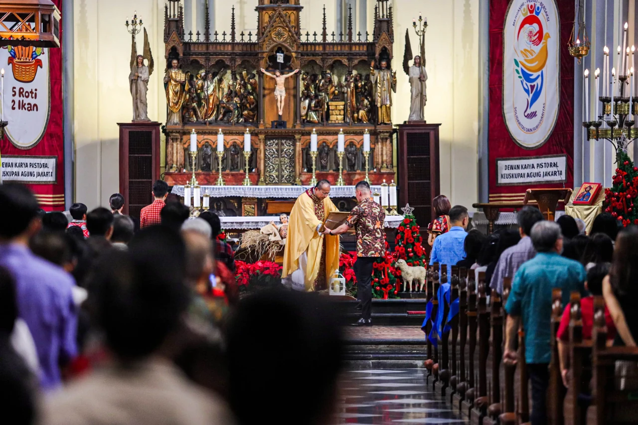 Suasana Misa Malam Natal...