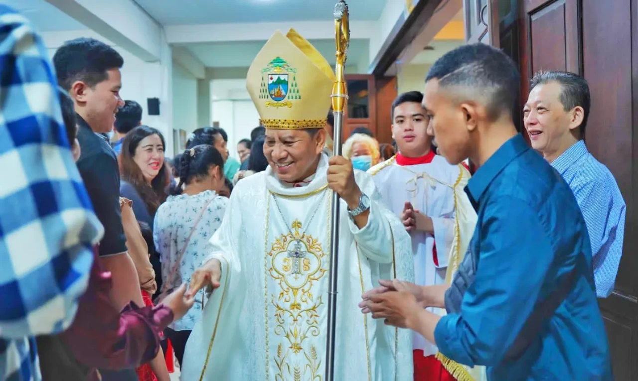Misa Natal 2024 di Gereja...