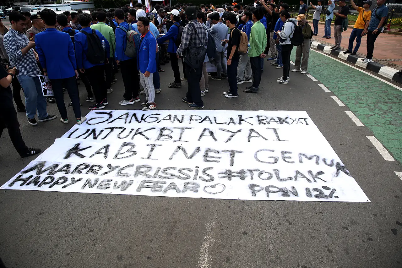 Mahasiswa BEM Seluruh...