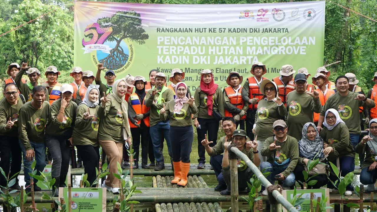 Jaga Lingkungan Pesisir...