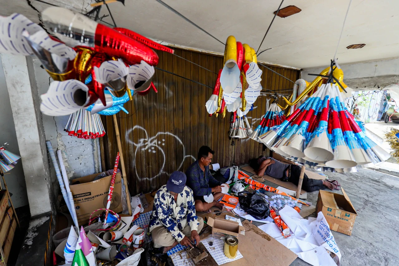 Geliat Penjual Terompet...