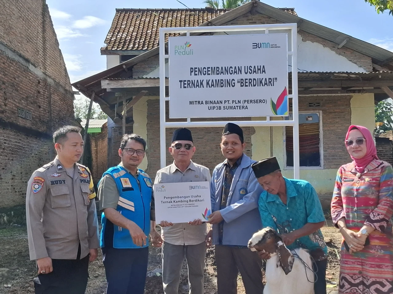 Berdayakan Peternak,...