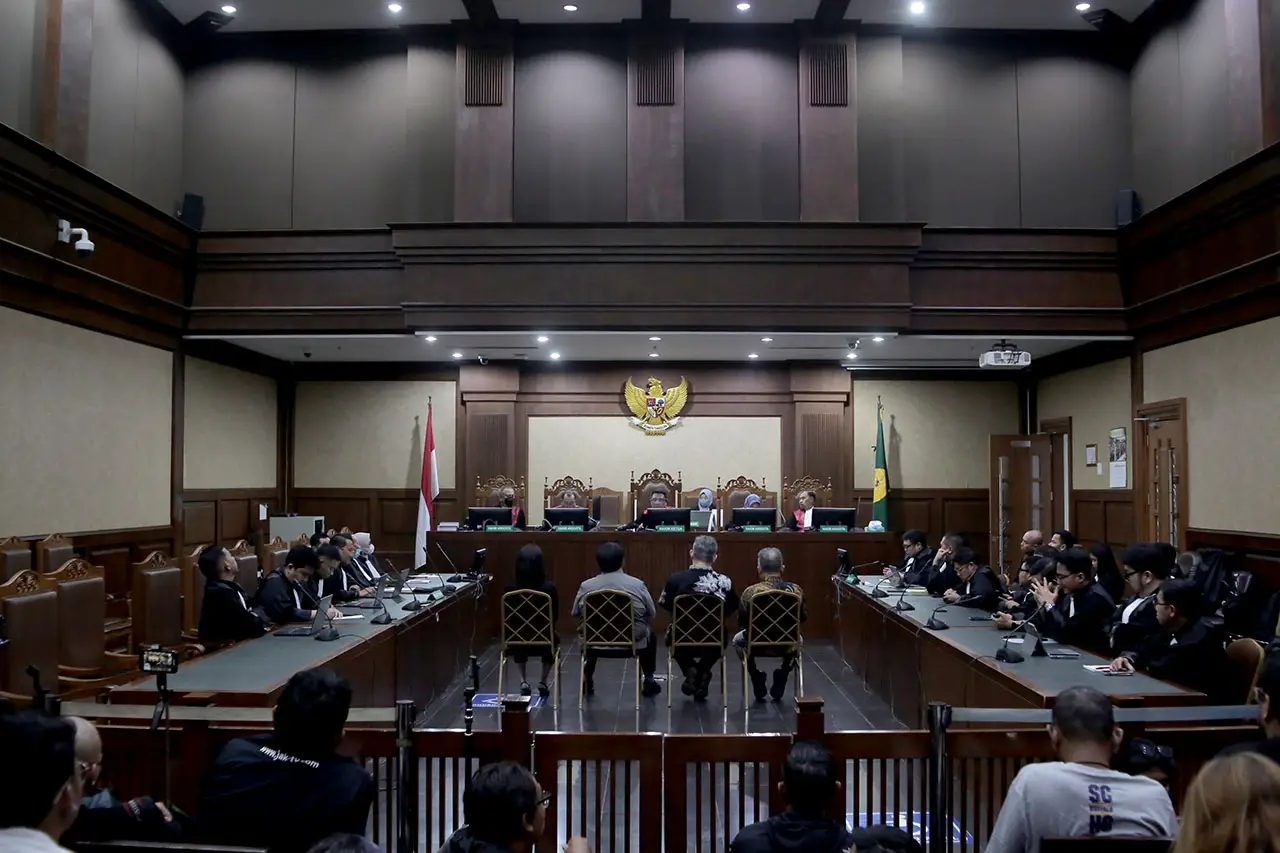 Sidang Putusan Kasus...