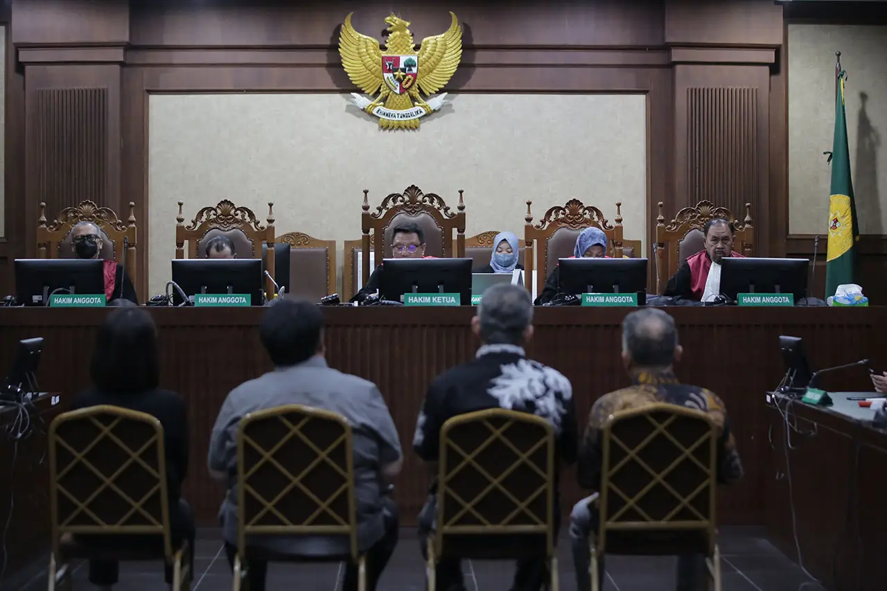 Sidang Putusan Kasus...