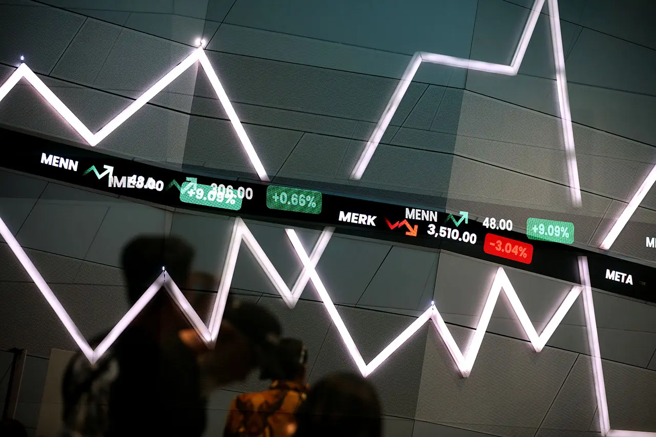 IHSG Akhir Tahun Ditutup...