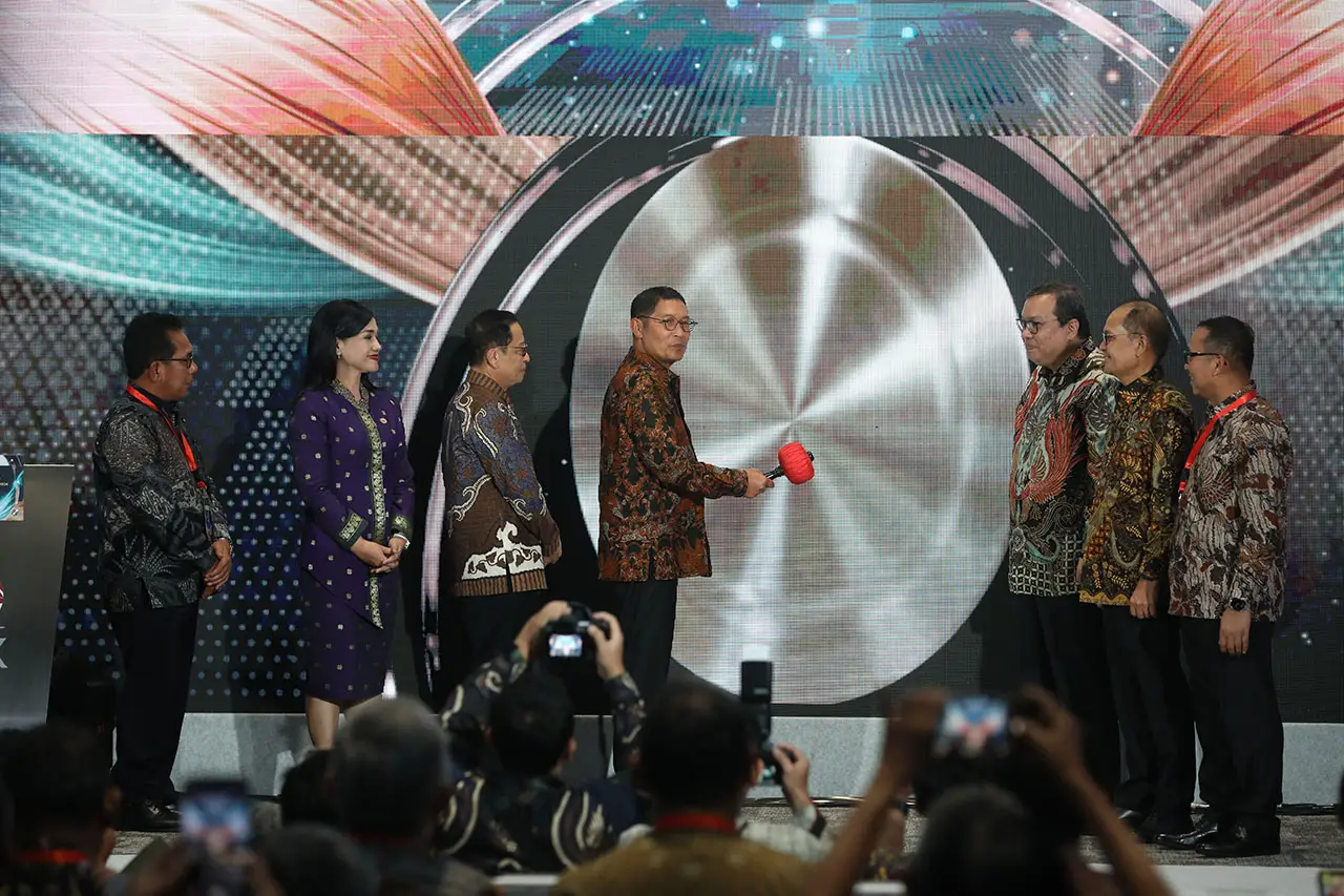 IHSG Akhir Tahun Ditutup...