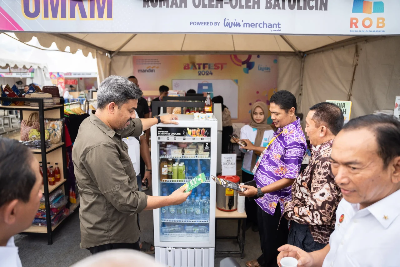 Menteri UMKM dan Menteri...