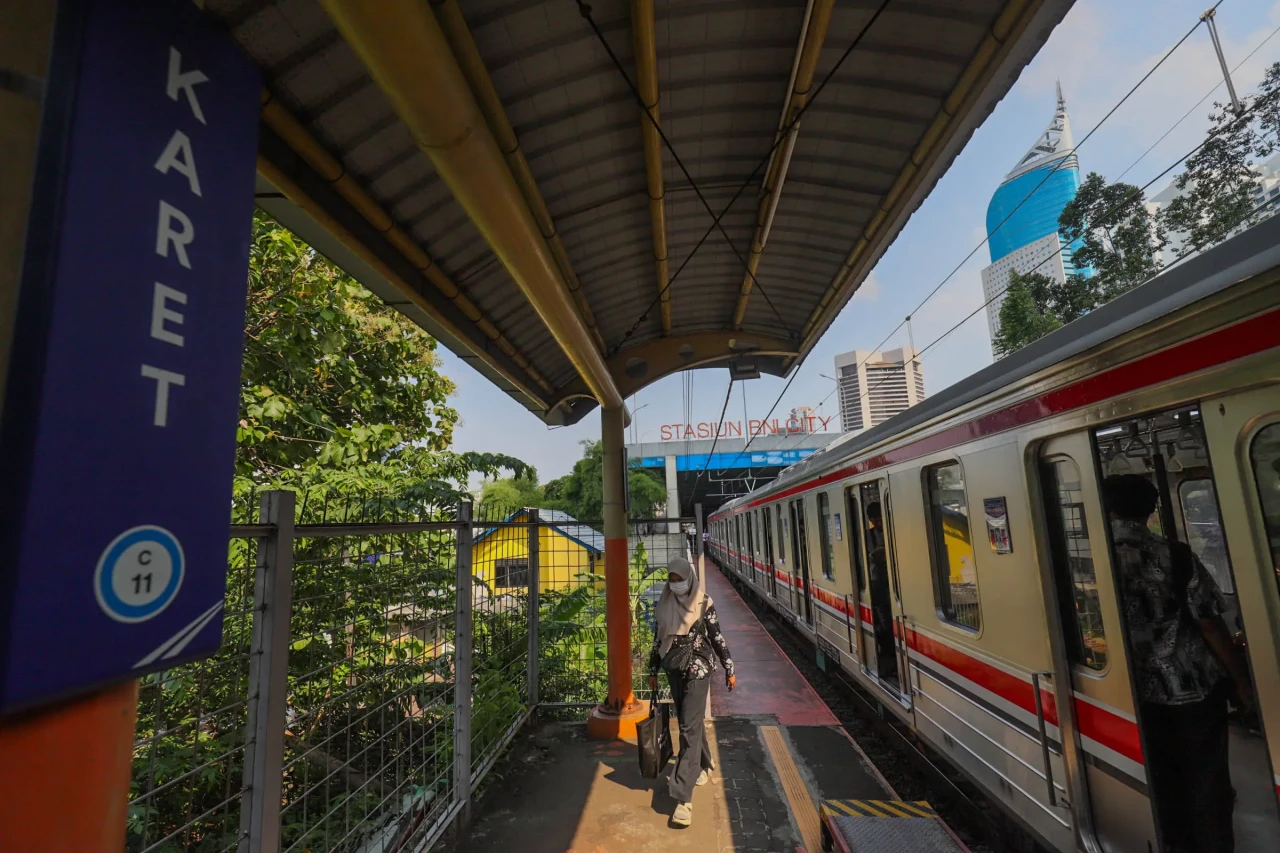 Stasiun Karet Akan Tutup...