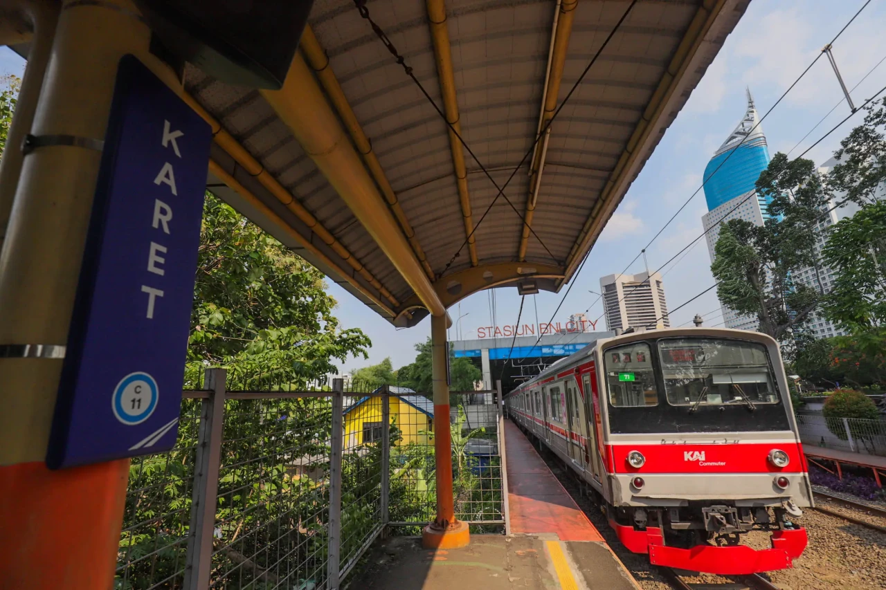 Stasiun Karet Akan Tutup...