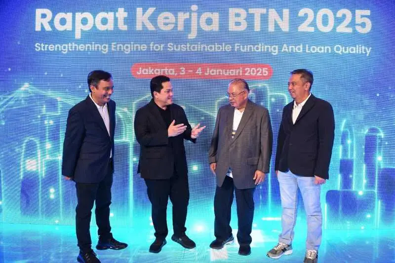 Dorong jadi Megabank,...