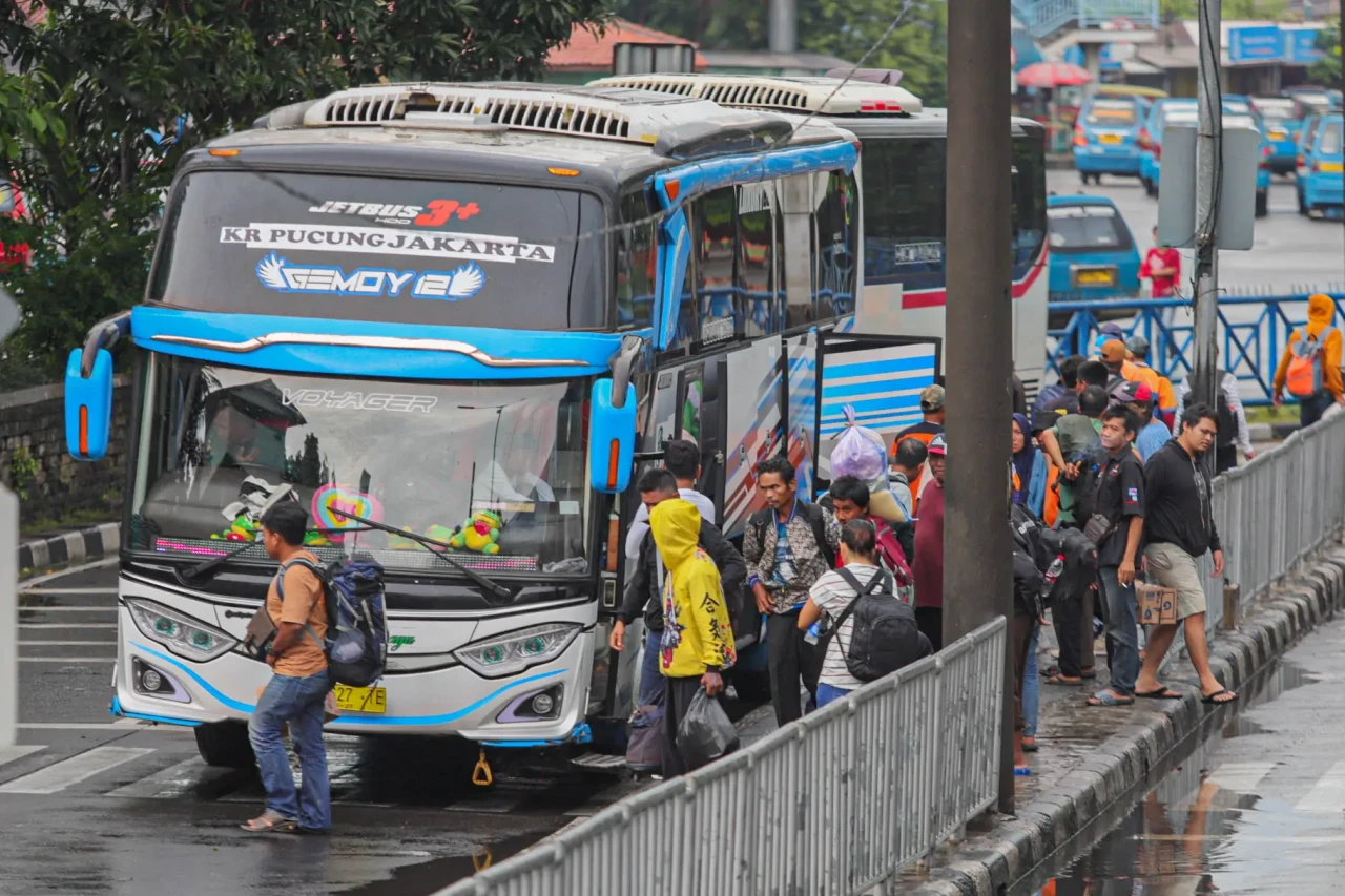 15.277 Pemudik Kembali...