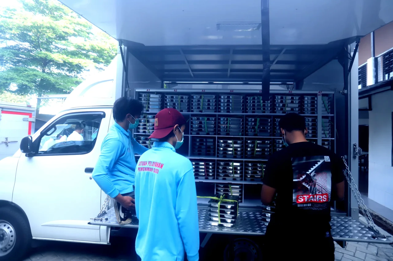 Mengintip Persiapan...