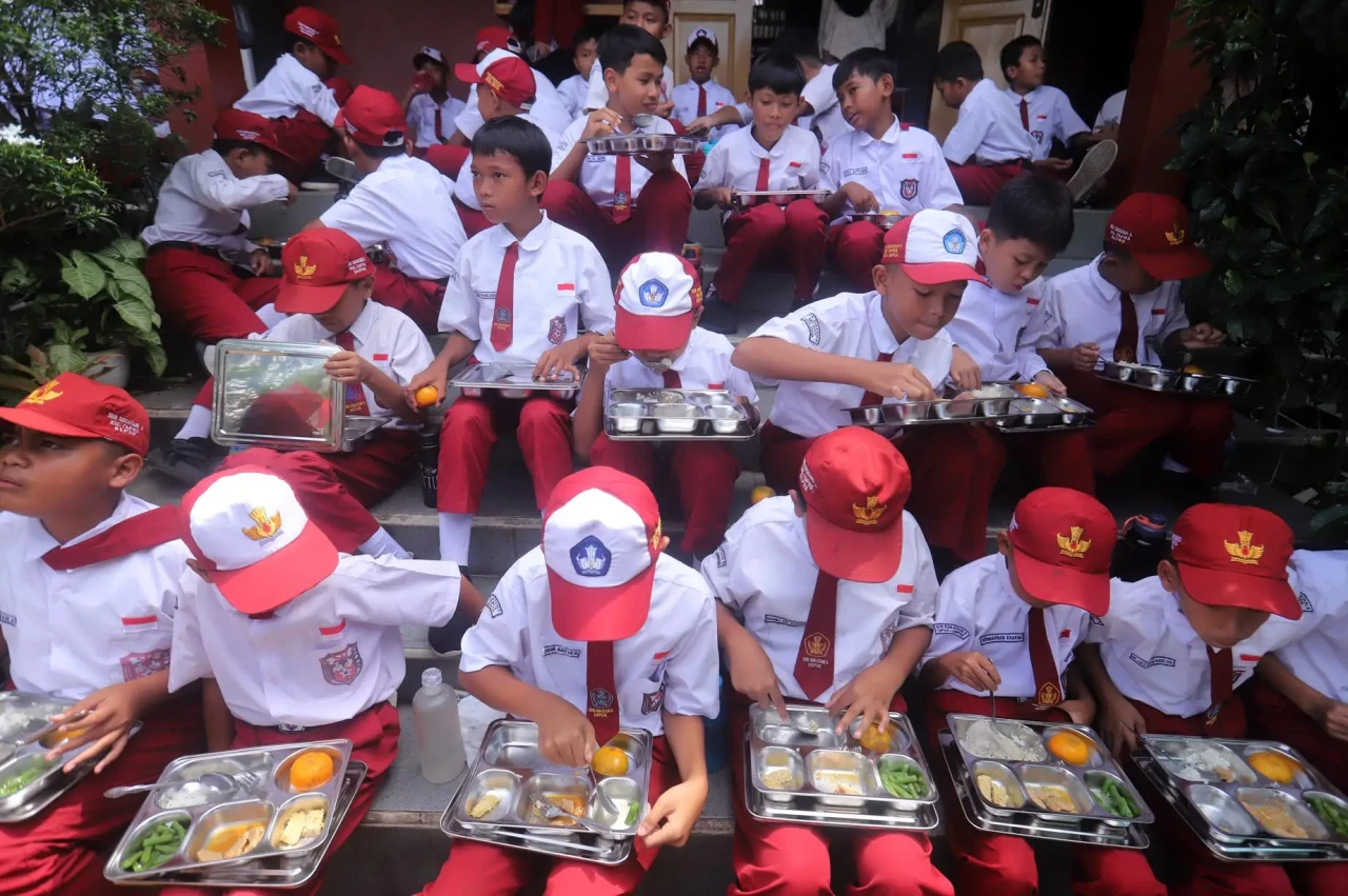 Momen Siswa Berdoa Sebelum...