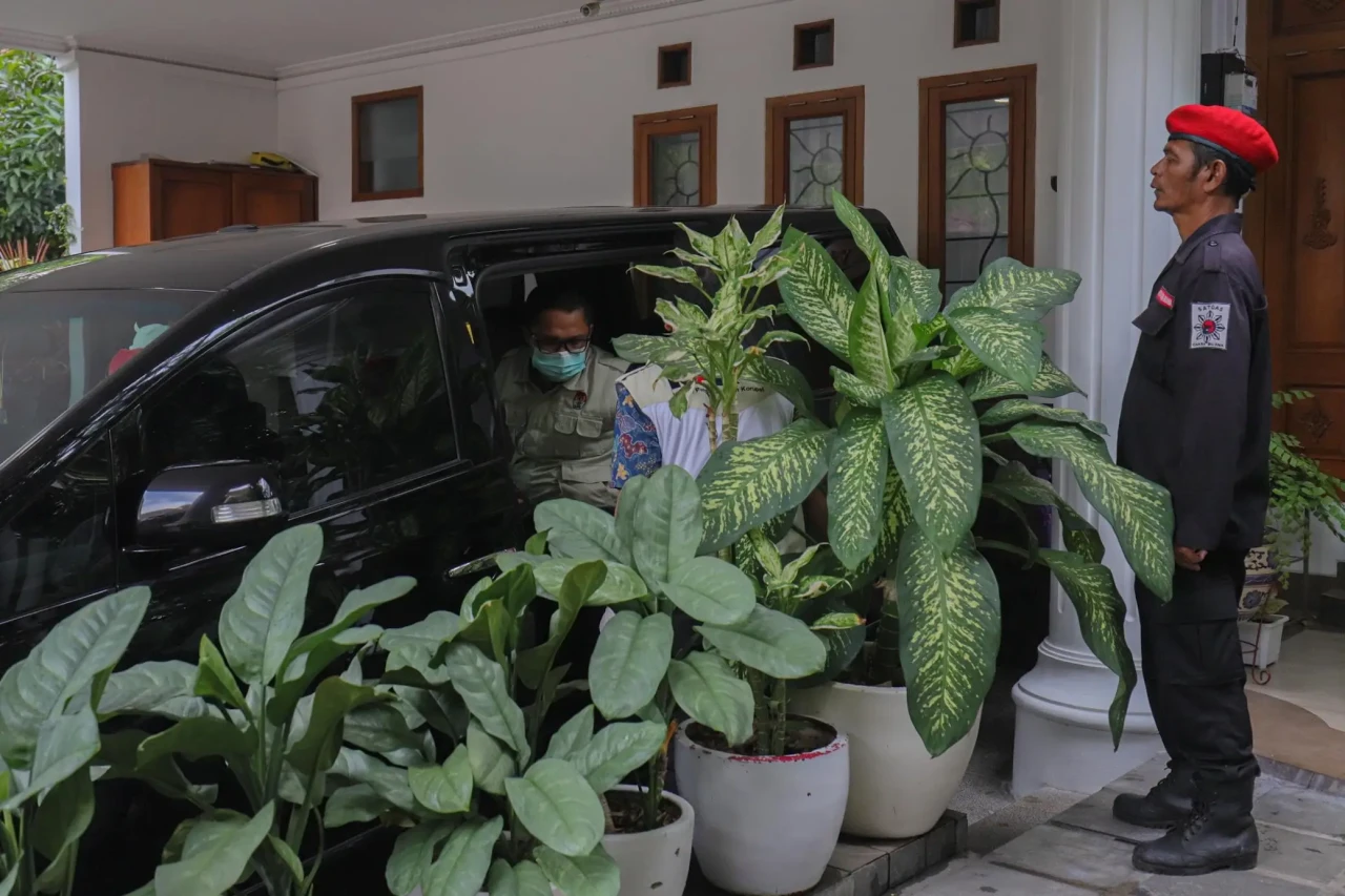 Mobil Toyota Vellfire...