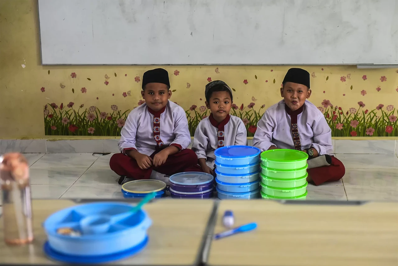 Program Makan Bergizi...