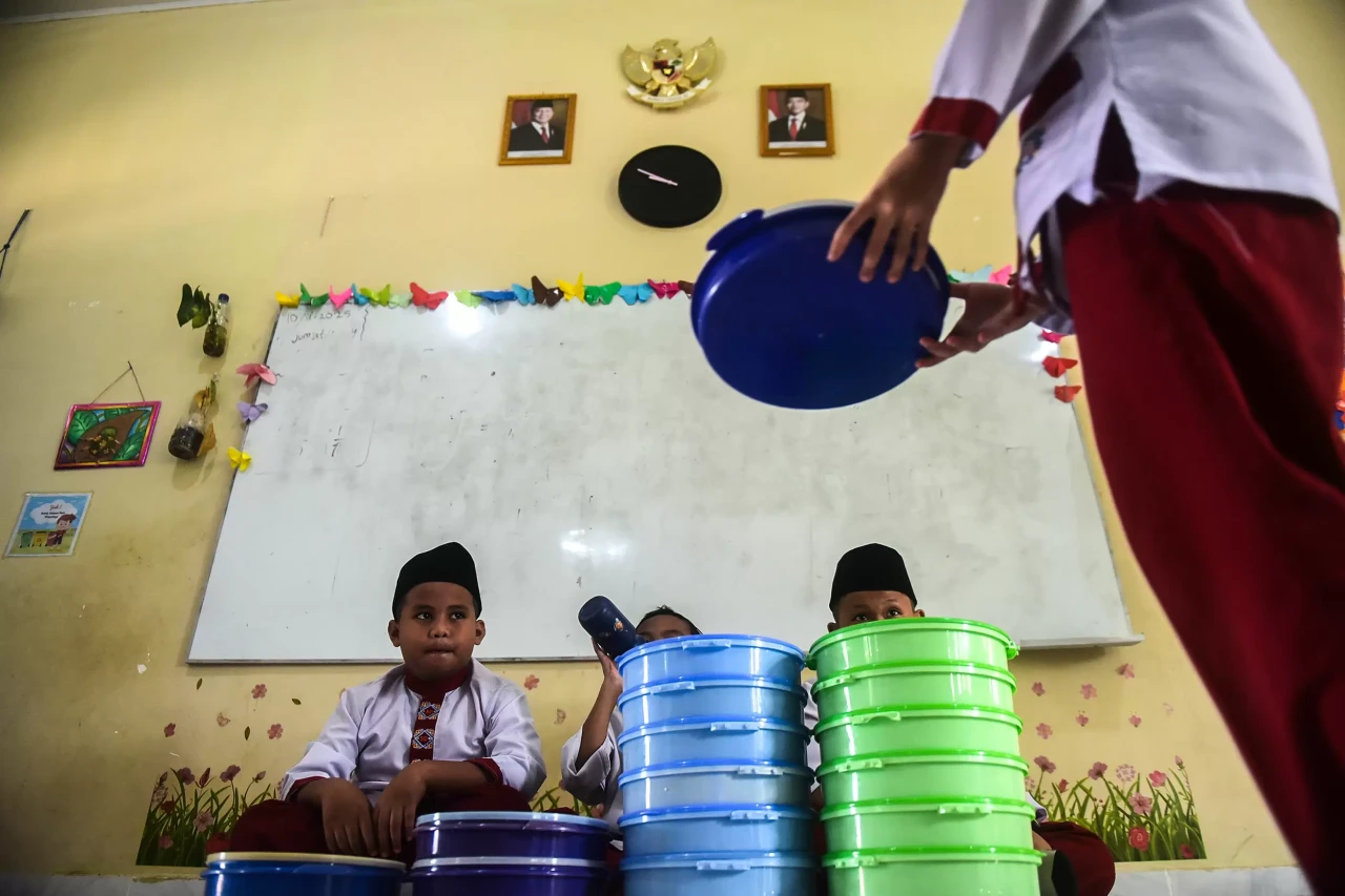 Program Makan Bergizi...