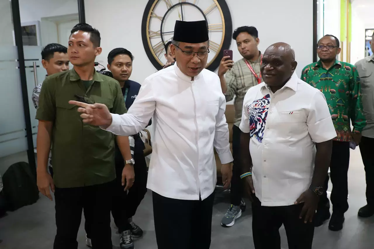 Menteri HAM dan Ketum...