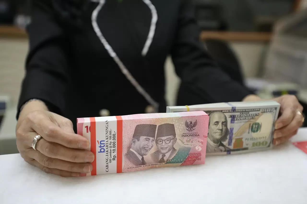 Rupiah Ditutup Menguat...