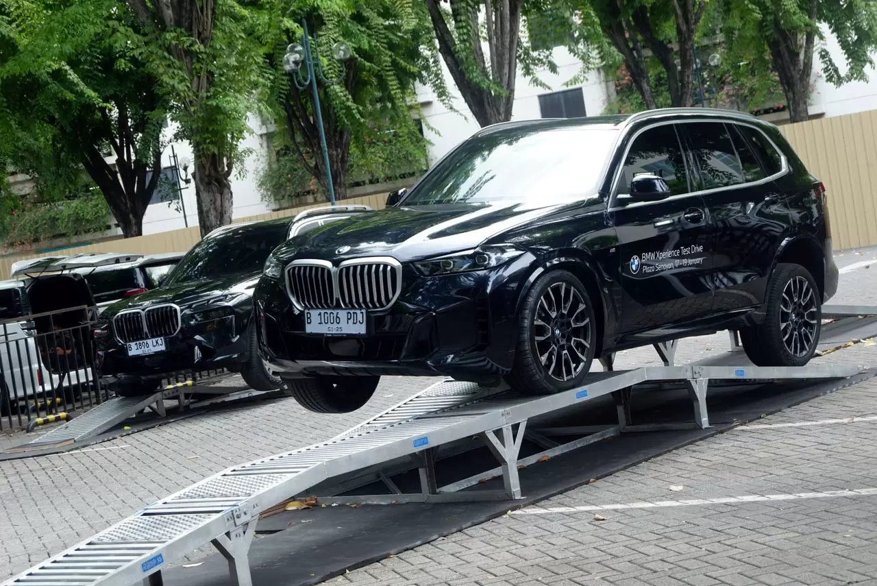BMW Indonesia Hadirkan...