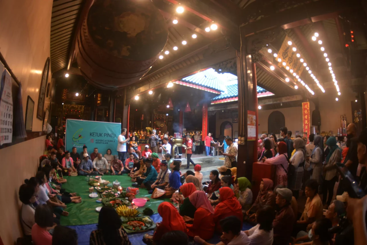 Tradisi Ketuk Pintu...