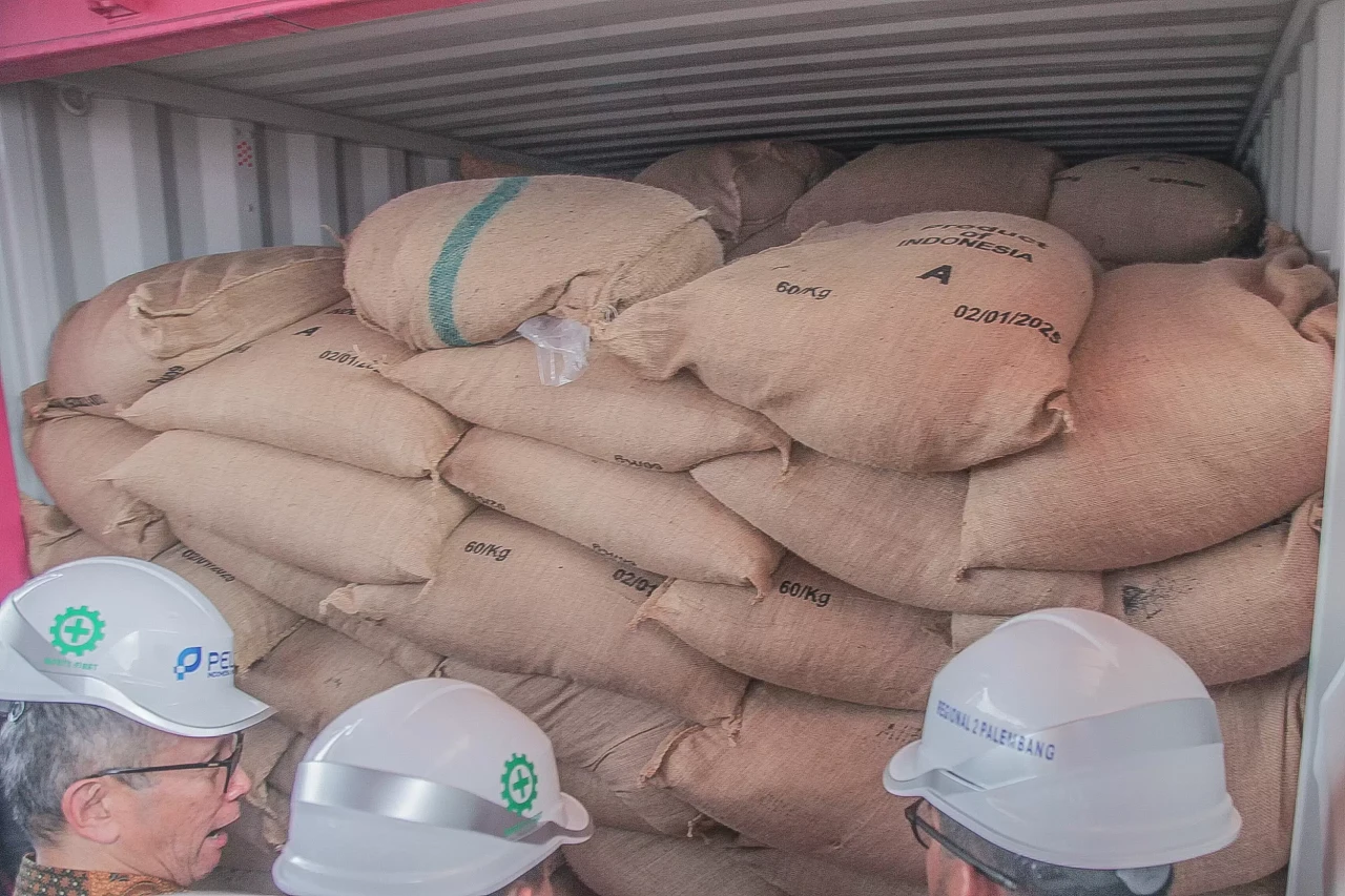 Ekspor Perdana, Kopi...