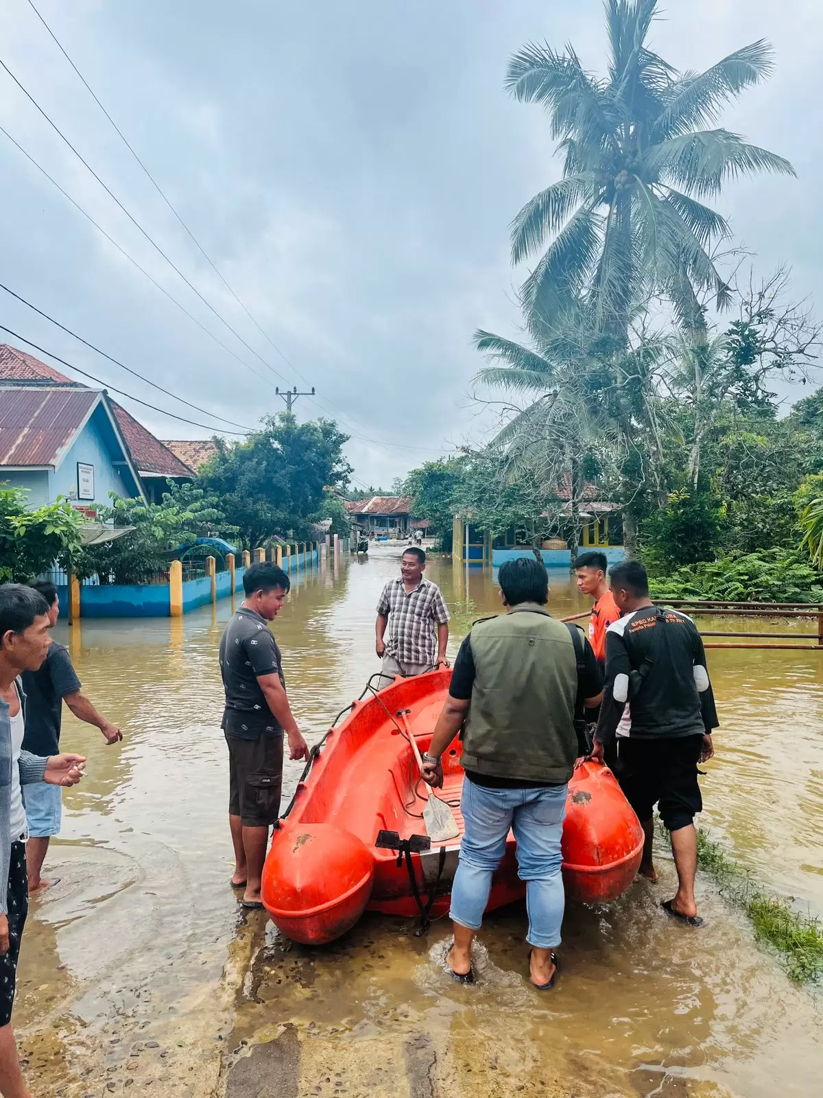 Banjir Landa Kabupaten...
