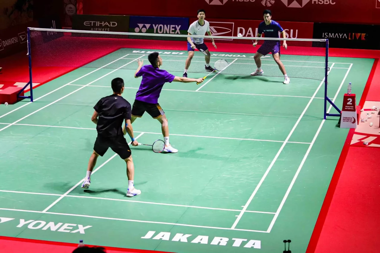 Melihat Latihan Pebulu...
