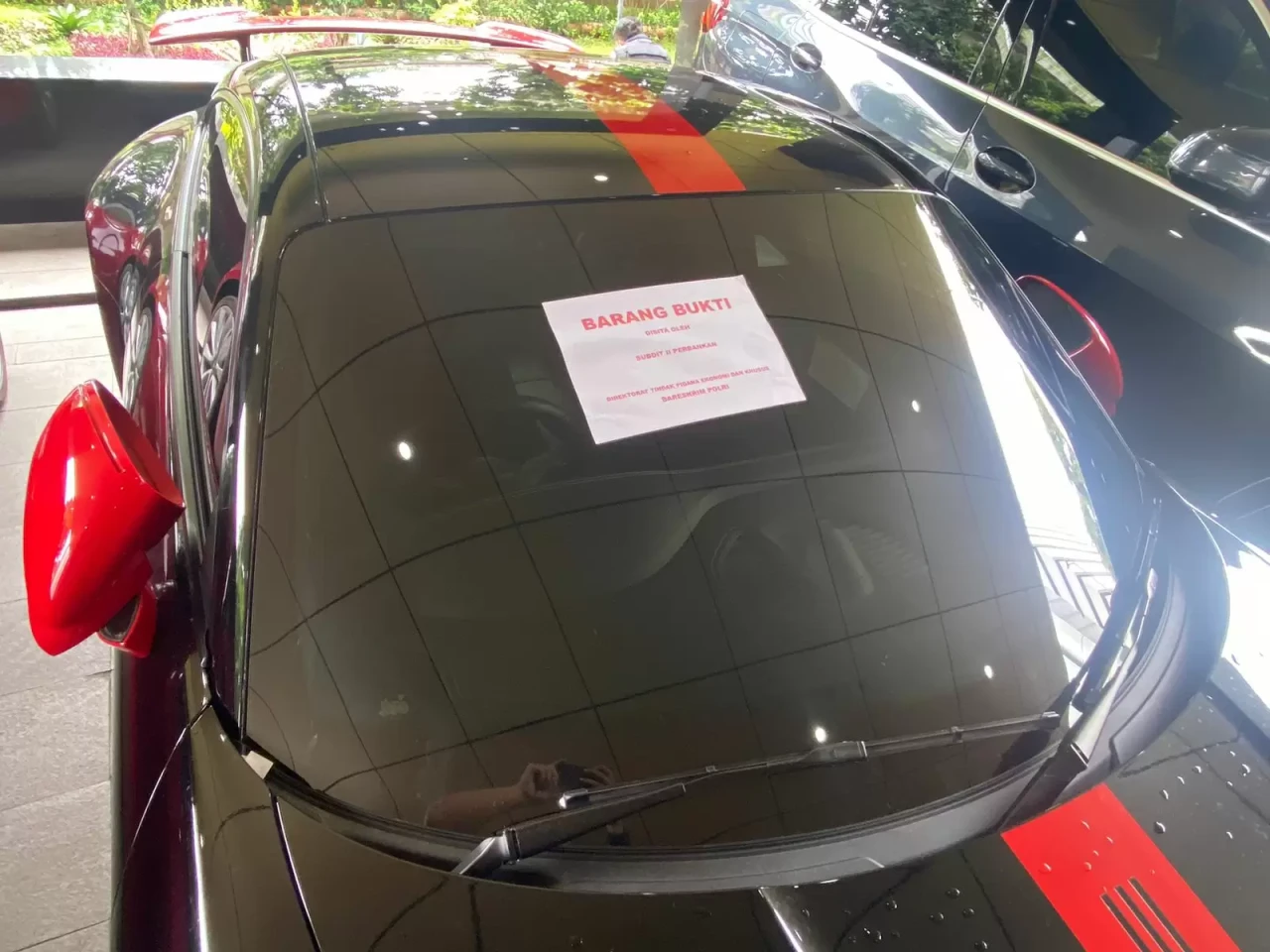 5 Mobil Mewah dan Rp52,5...