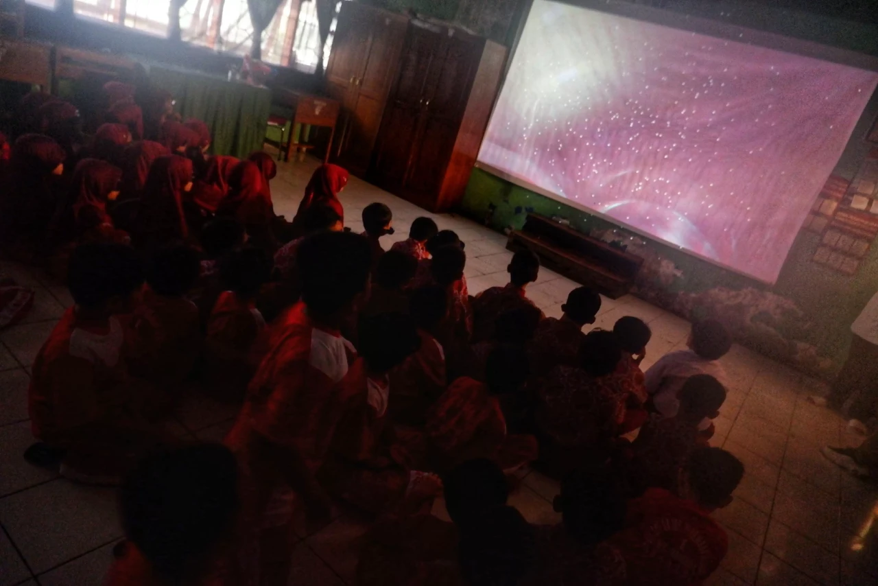 Film Edukasi 3D Memaksimalkan...
