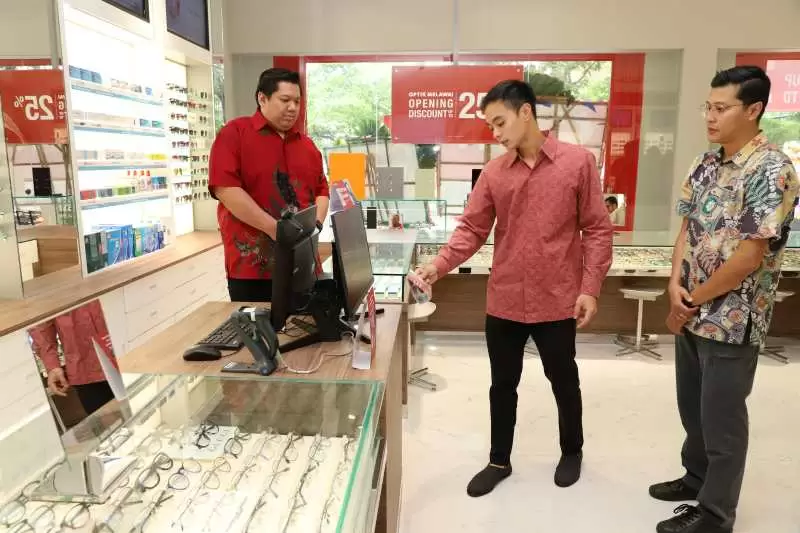 Resmikan Gerai ke-400...