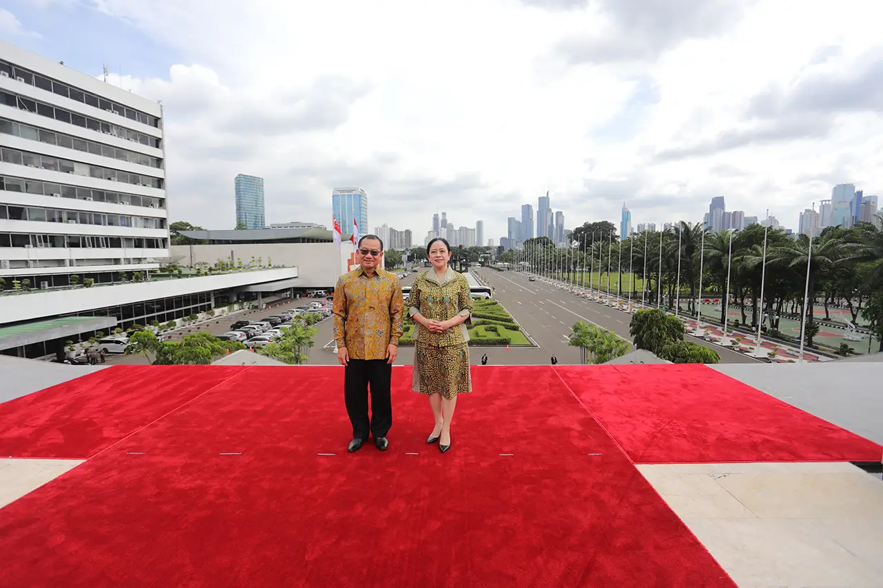 Ketua Parlemen Singapura...